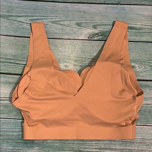 Seamless Tan Bralette - Picture 2 of 3